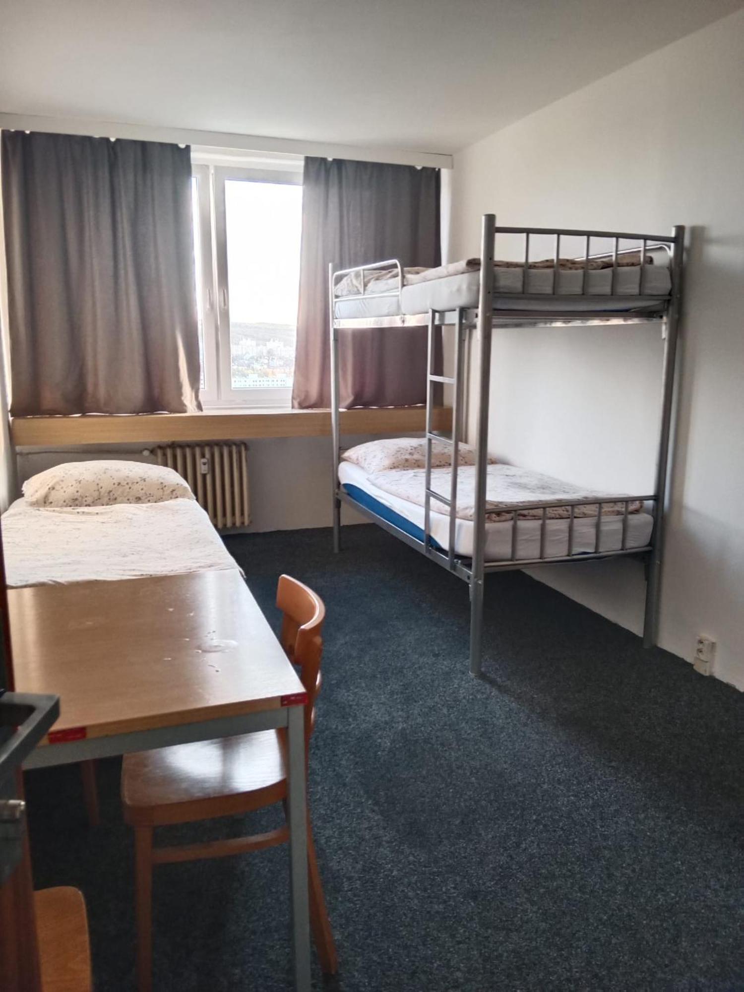 Tvm Tower Modrany Hostel Прага Екстериор снимка