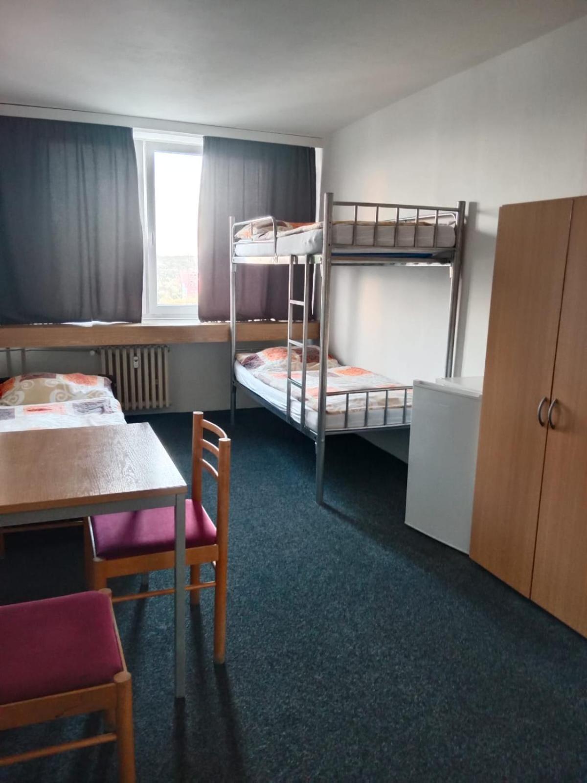 Tvm Tower Modrany Hostel Прага Екстериор снимка